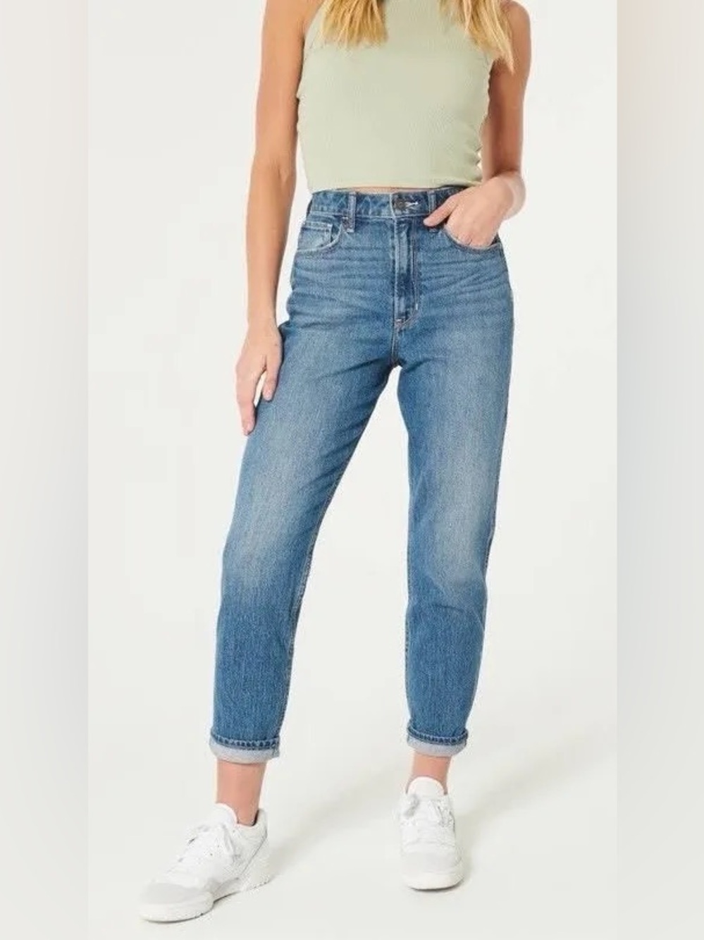 Hollister Ultra High-Rise Mom Jeans Size 13 W31 Medium Wash Distressed Cropped